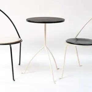 Ensemble chaises-guéridon