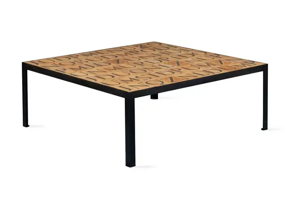 Table basse "Lettres"