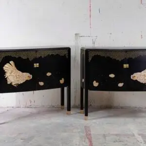 Paire de meubles Poule à deux portes
